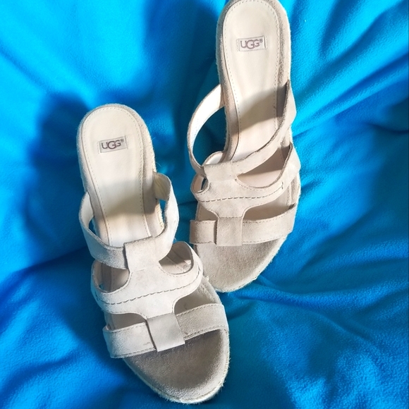 UGG espadrilles. - Picture 4 of 6